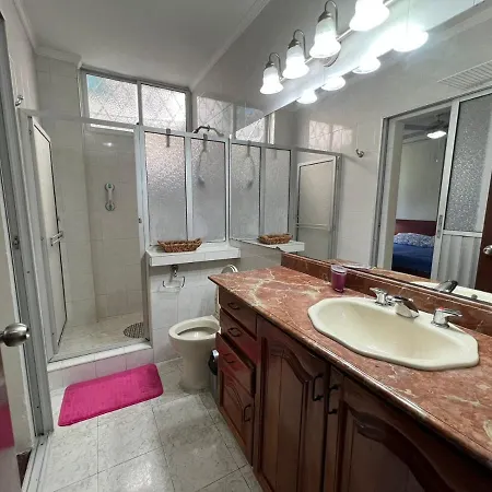 Lindo Apartamento Cerca Al Centro Apartamento